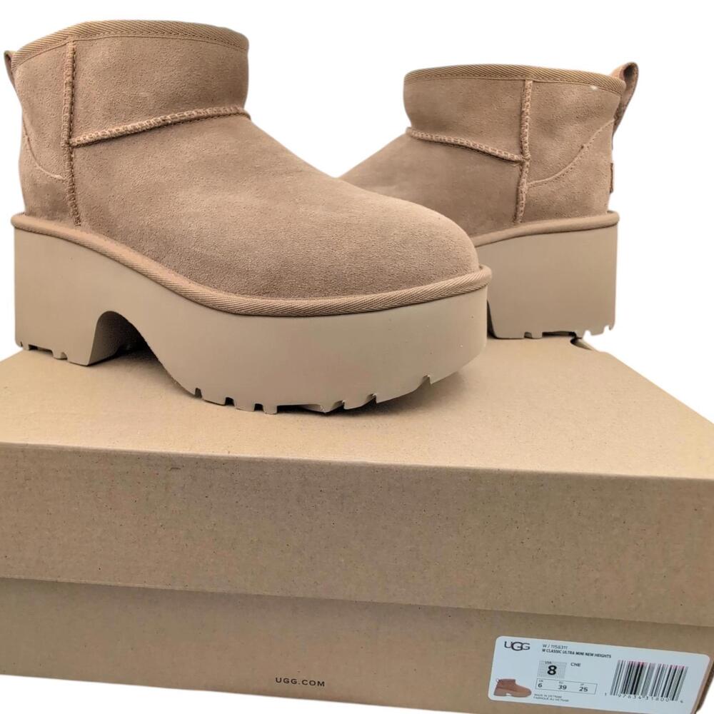 UGG Classic Ultra‎ Mini New Heights Boots Womens Size 8 Brown Suede Platform